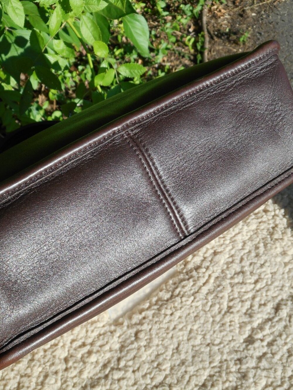 Vintage Coach Willis Bag 9927, in Mahogany EUC - Picture 4 of 13
